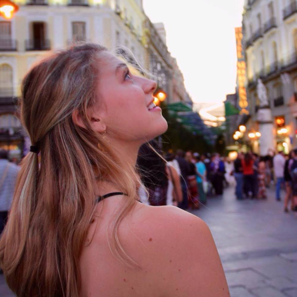 Meet your Posher, Claire